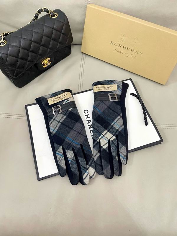 Burberry Gloves hm10